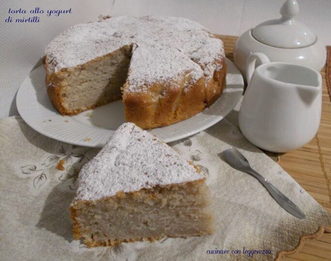 Torta allo yogurt di mirtilli