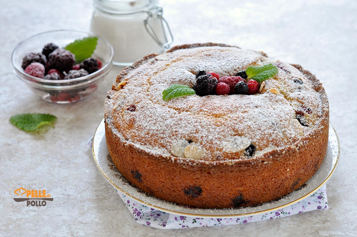 Torta allo yogurt e frutti di bosco