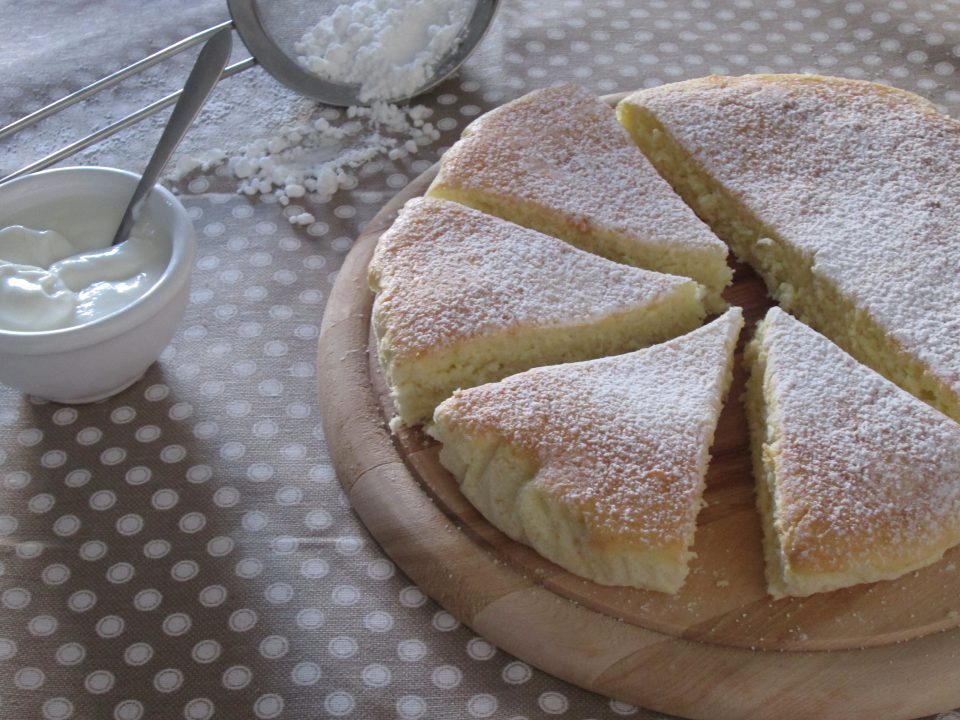 Torta allo yogurt, senza burro e olio