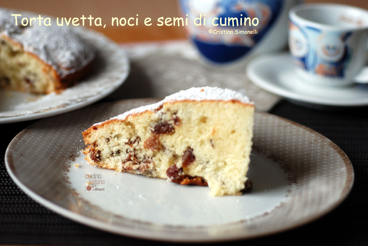 Torta aromatica all’uvetta e noci con semi di cumino