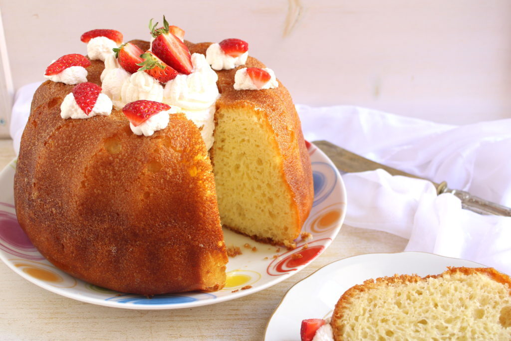 Torta babà al rum