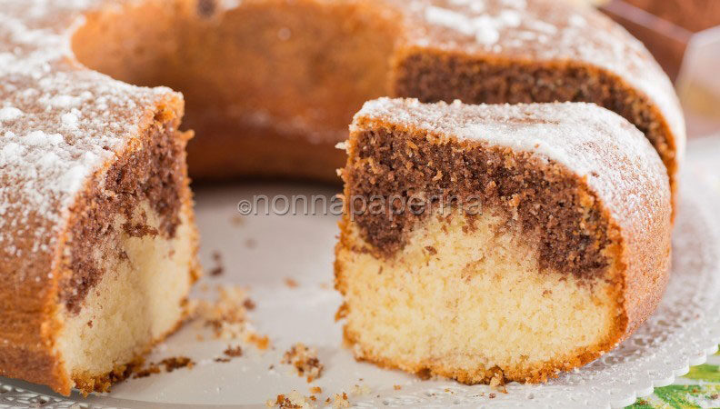 Torta bicolore, ideale per la colazione