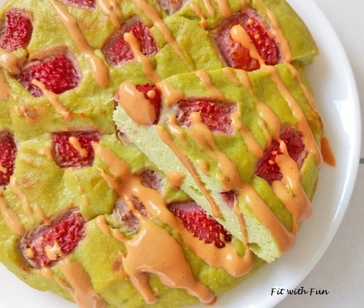 Torta blondie avocado e fragole keto low carb