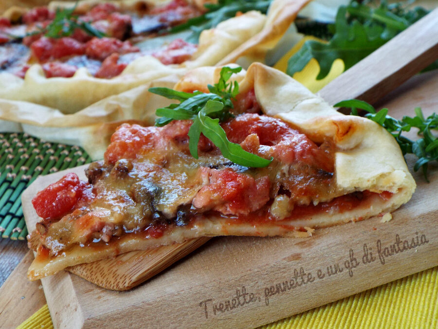 Torta brisé alla parmigiana con salsiccia