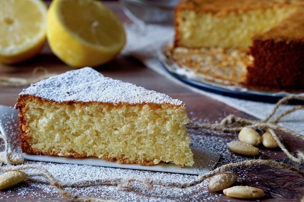 Torta caprese al limone