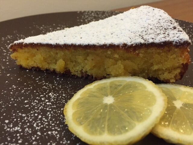 Torta caprese al limone