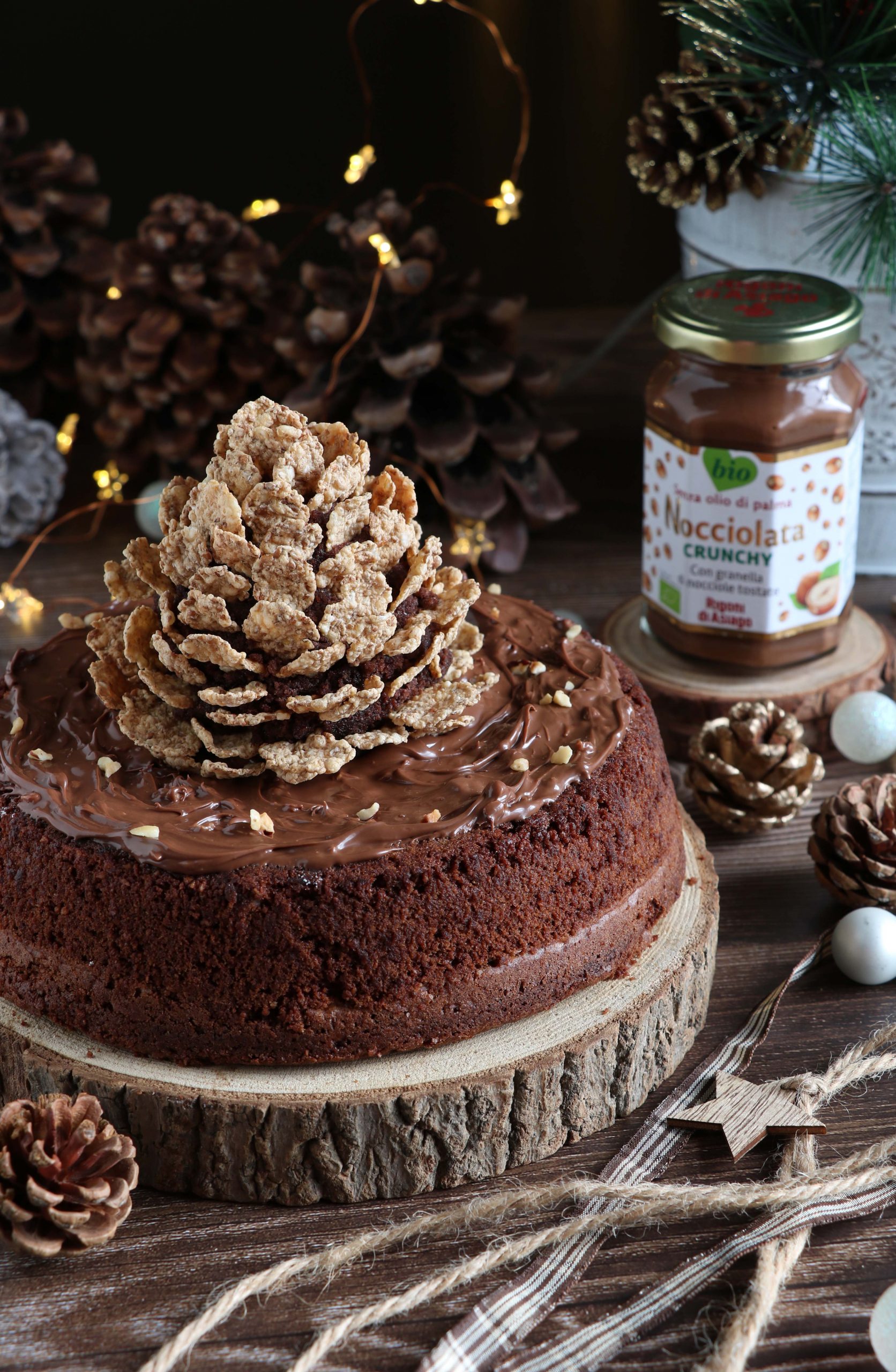 Torta caprese alle nocciole e nocciolata crunchy