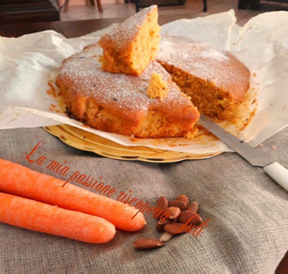 Torta carote e mandorle tostate