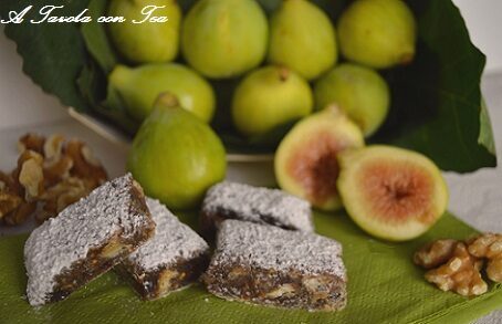 Torta cioccolato fichi e noci