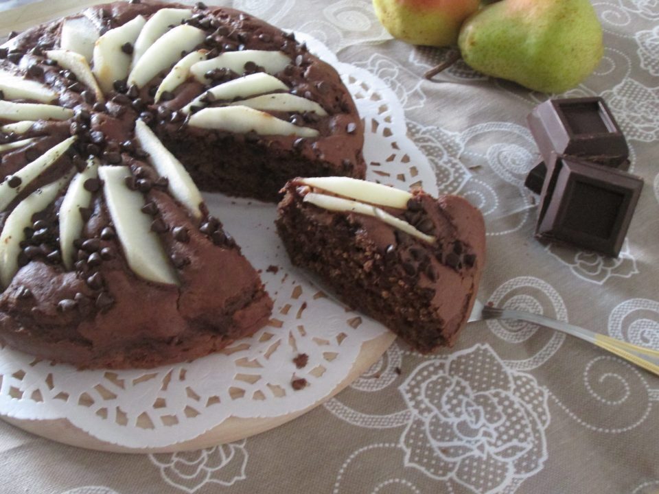 Torta cioccolato ricotta e pere