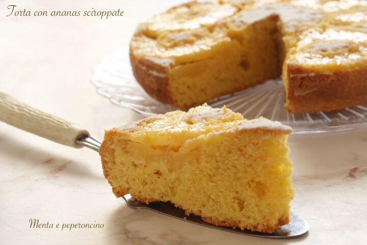 Torta con ananas sciroppate