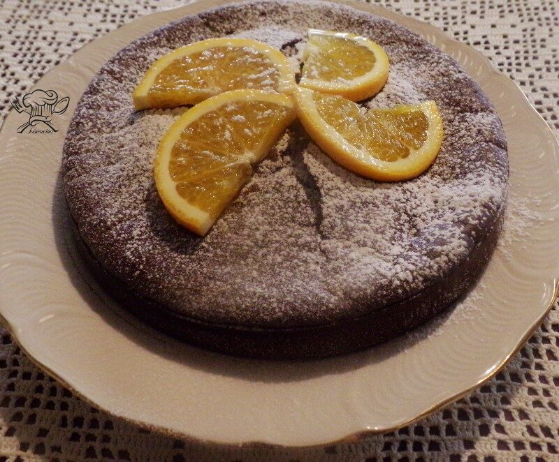 Torta con cioccolato senza uova e burro agli agrumi con e senza Bimby