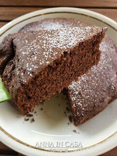 Torta con crema di nocciole