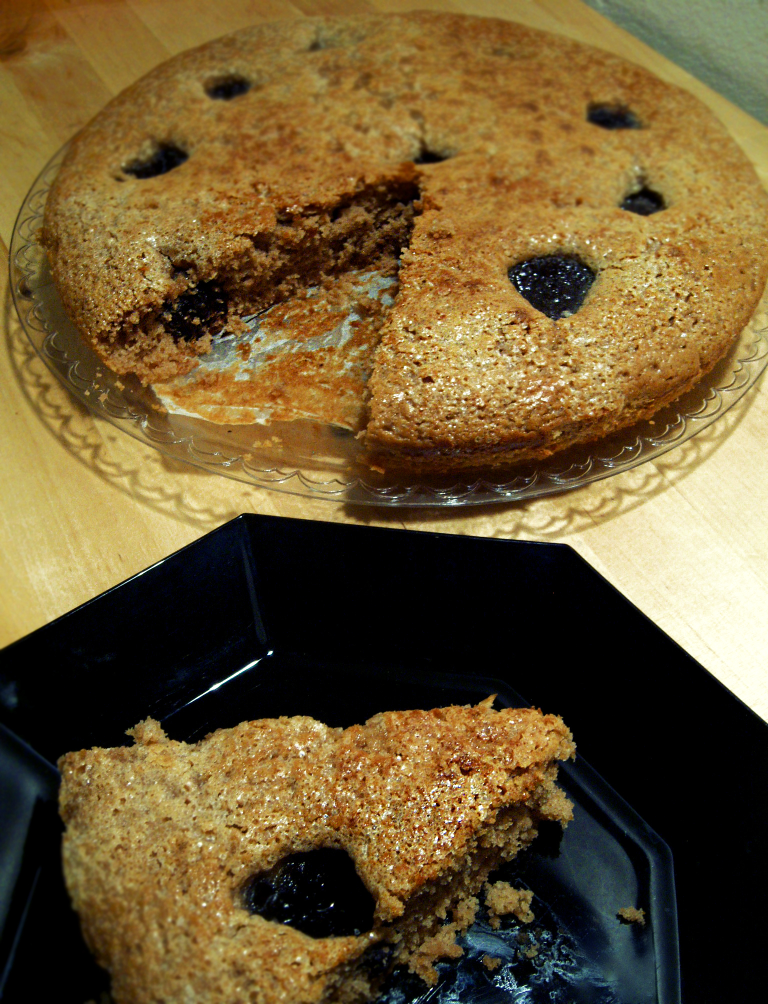 torta con farina di castagne e prugne secche