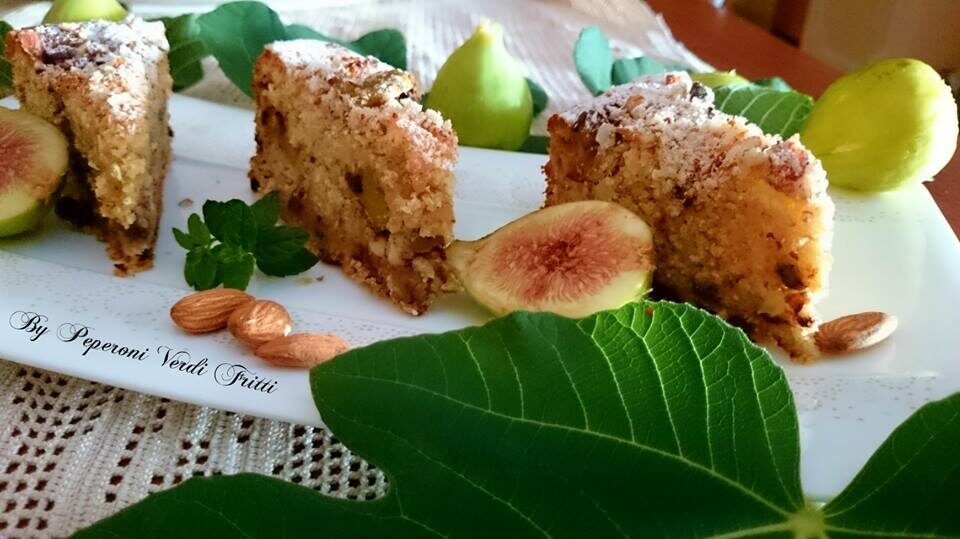 Torta con fichi cioccolato e mandorle