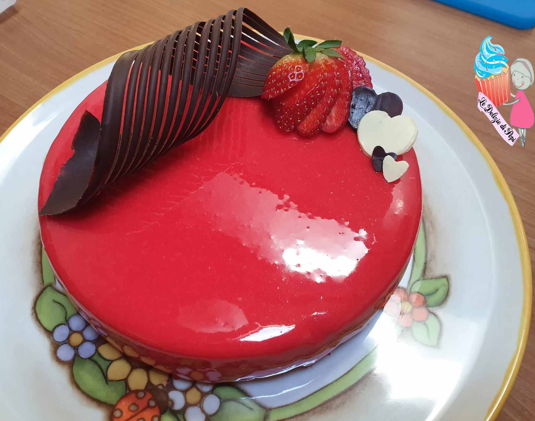 Torta con glassa a specchio