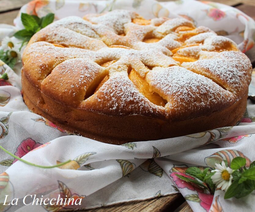Torta con le pesche sciroppate