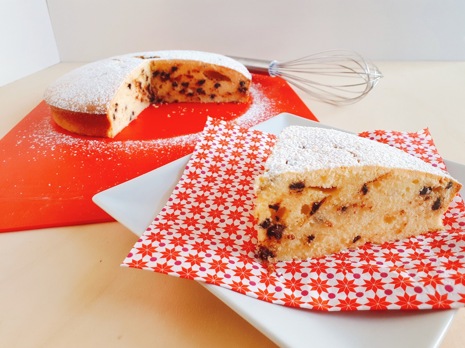 Torta con mascarpone e gocce di cioccolato