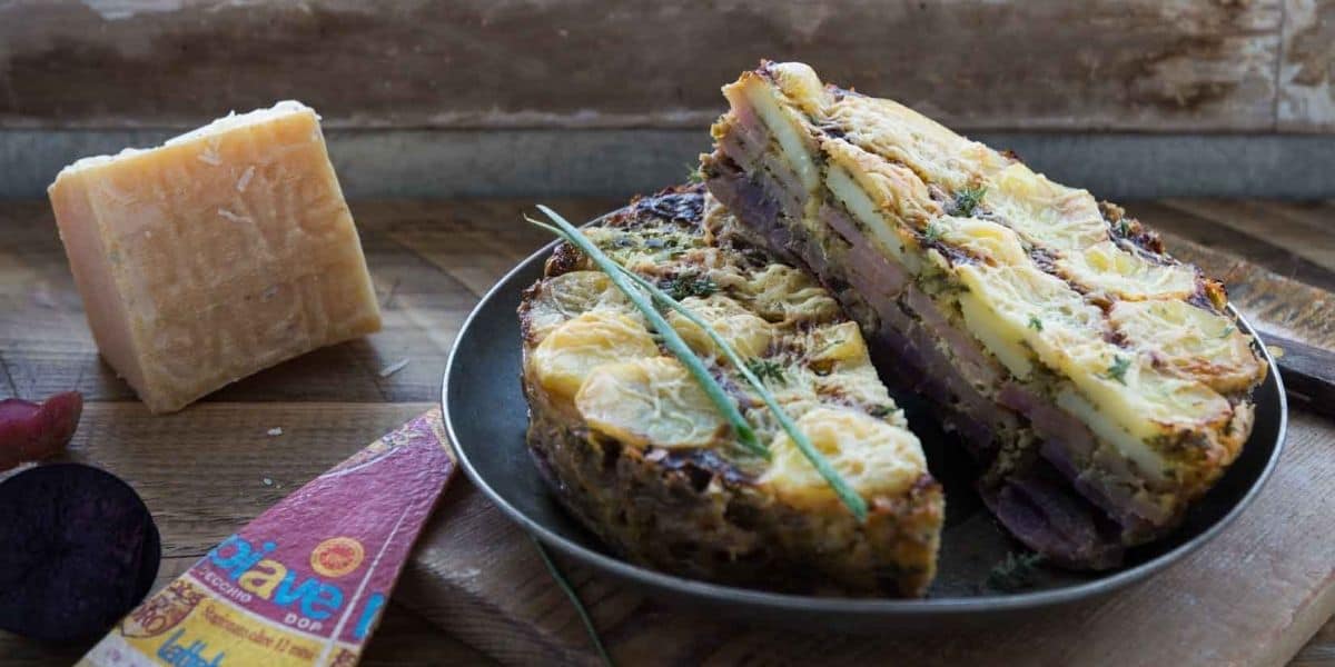 Torta con patate, Piave DOP e erbe aromatiche