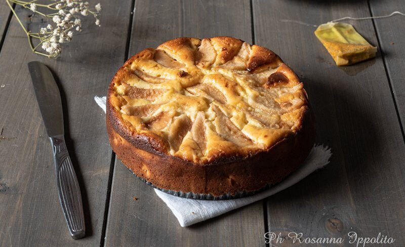 Torta con pere e ricotta