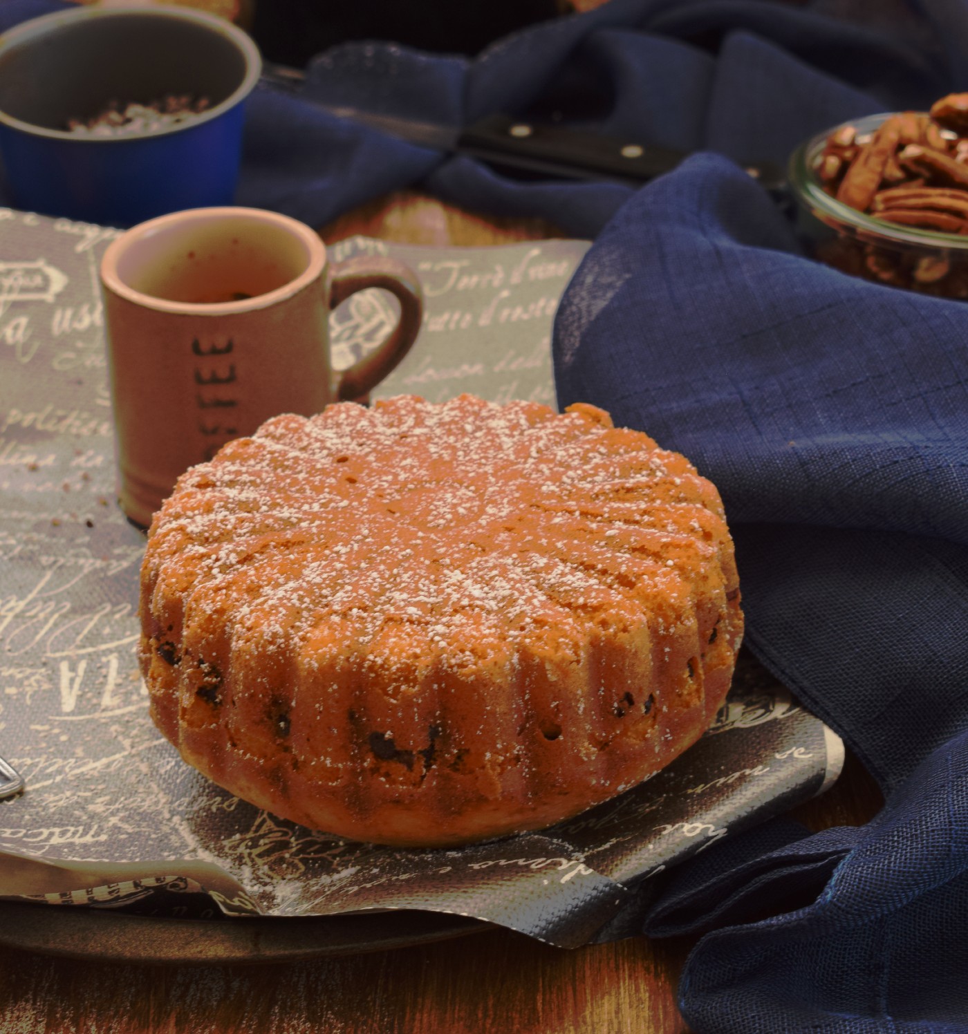 Torta con polvere al caffè e cioccolato