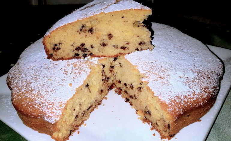 Torta con ricotta e gocce di cioccolato