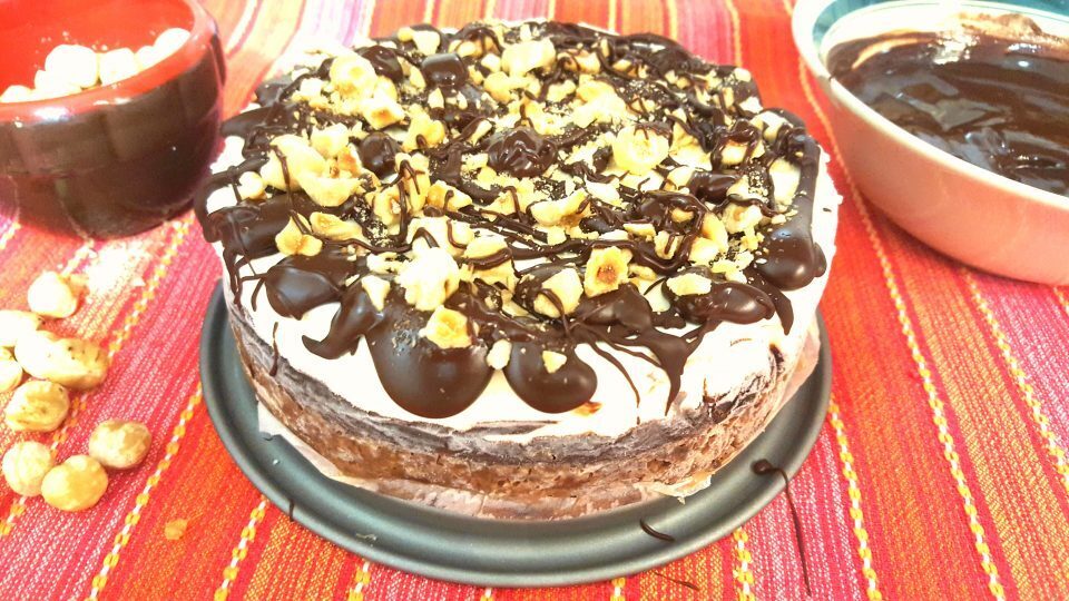 Torta cornetto cuore di panna