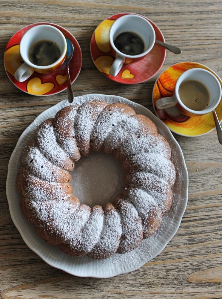Torta crema di nocciole e rum