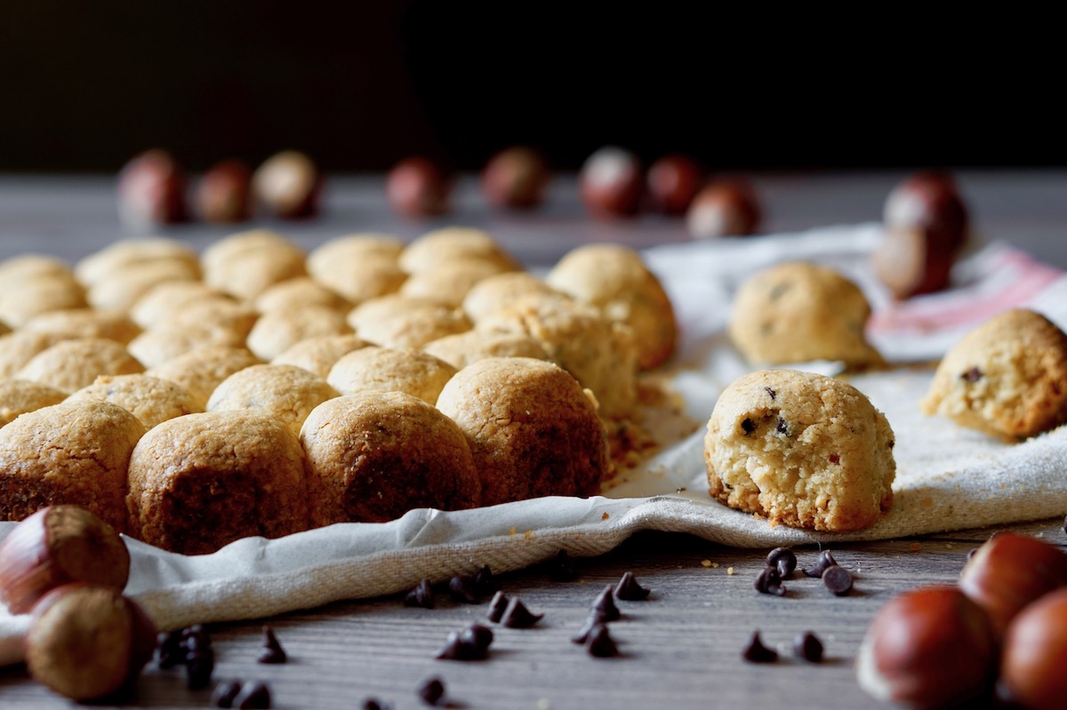 Torta croccante al cioccolato e nocciole