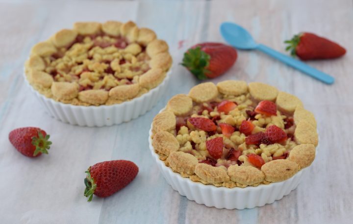 Torta Crumble alle Fragole con crema di Ricotta