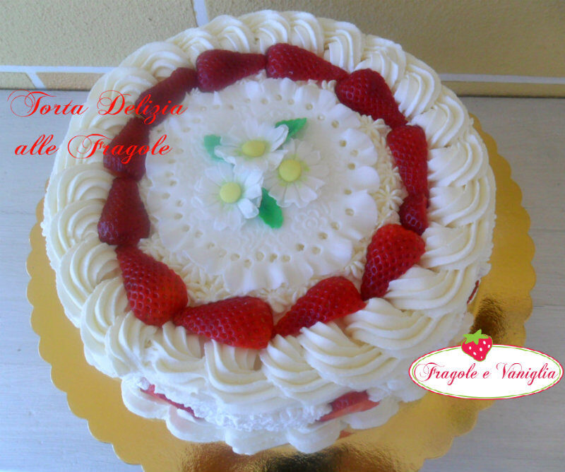 Torta delizia alle fragole