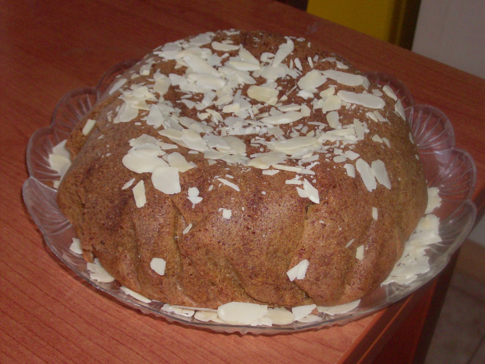 Torta di amaretti e nocciole