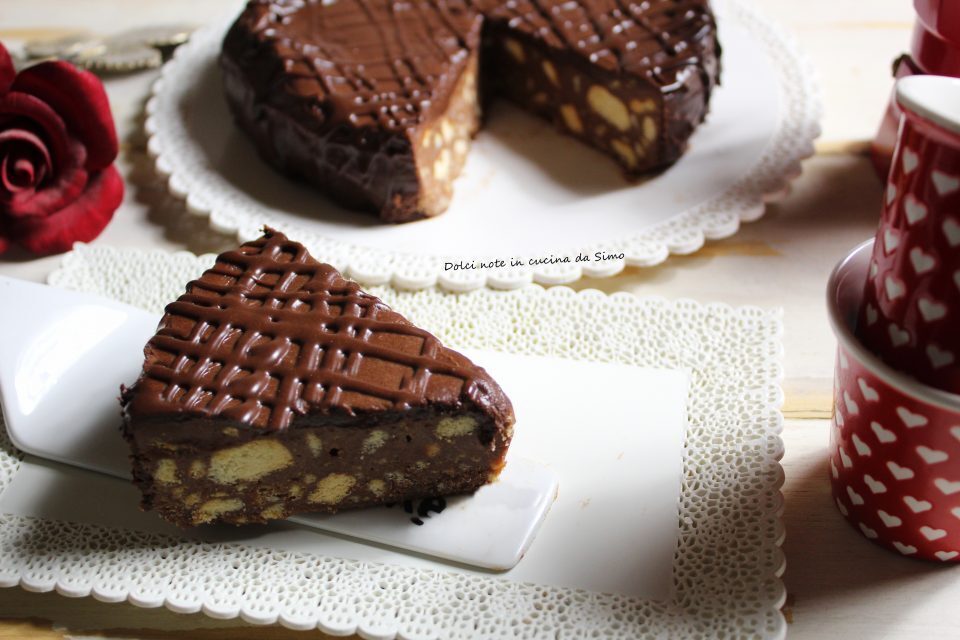 Torta di biscotti al cioccolato gianduia (senza cottura)