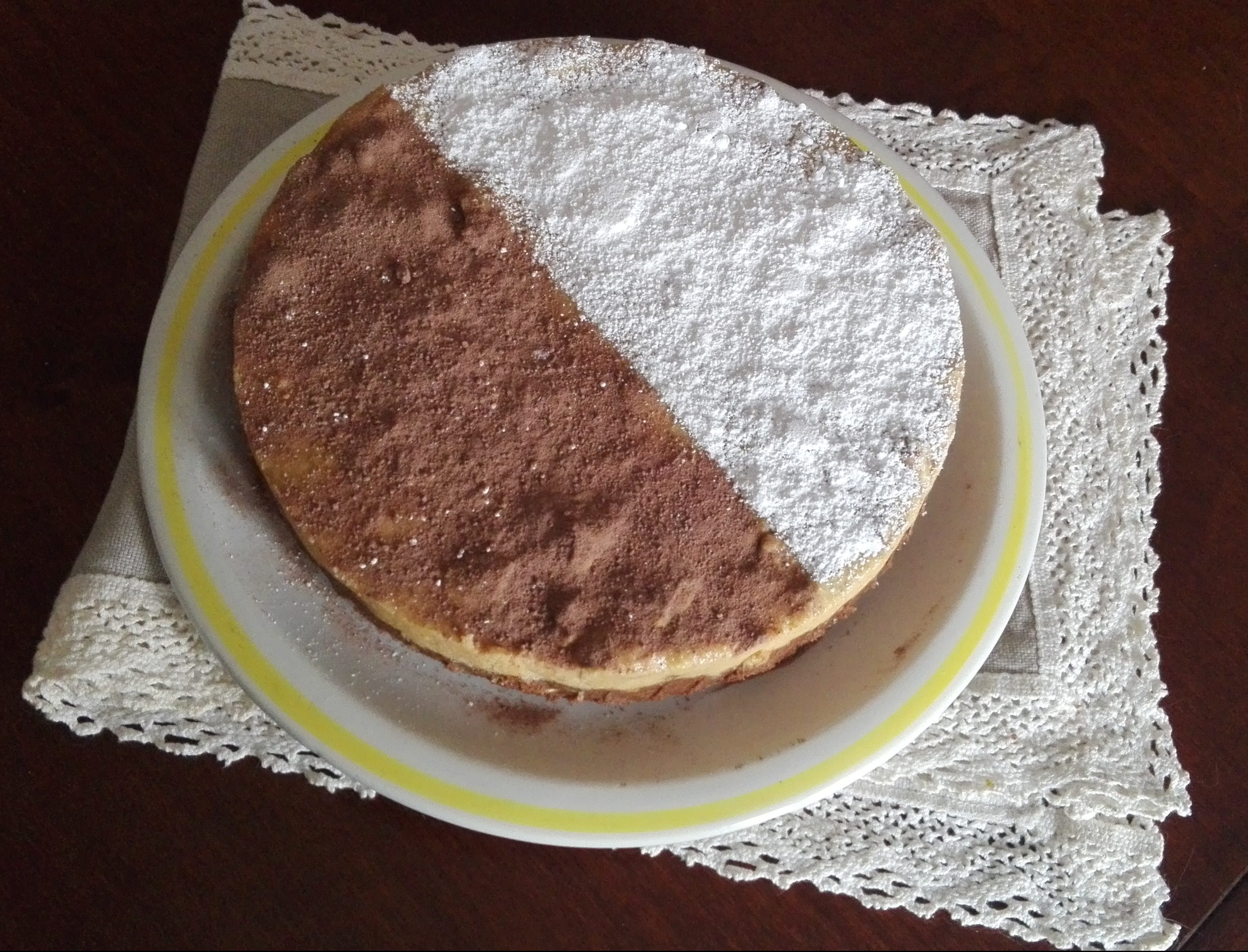 Torta di biscotti sbriciolati bicolore