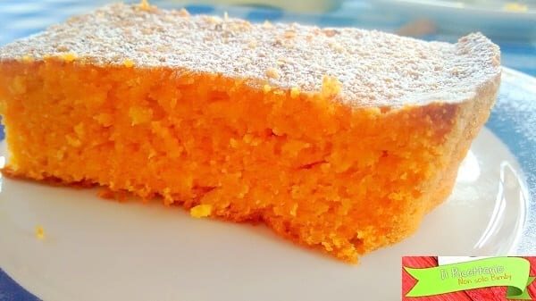 Torta di carote e mandorle con bimby: senza latte, burro o olio