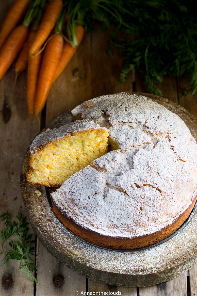 Torta di carote soffice e senza burro