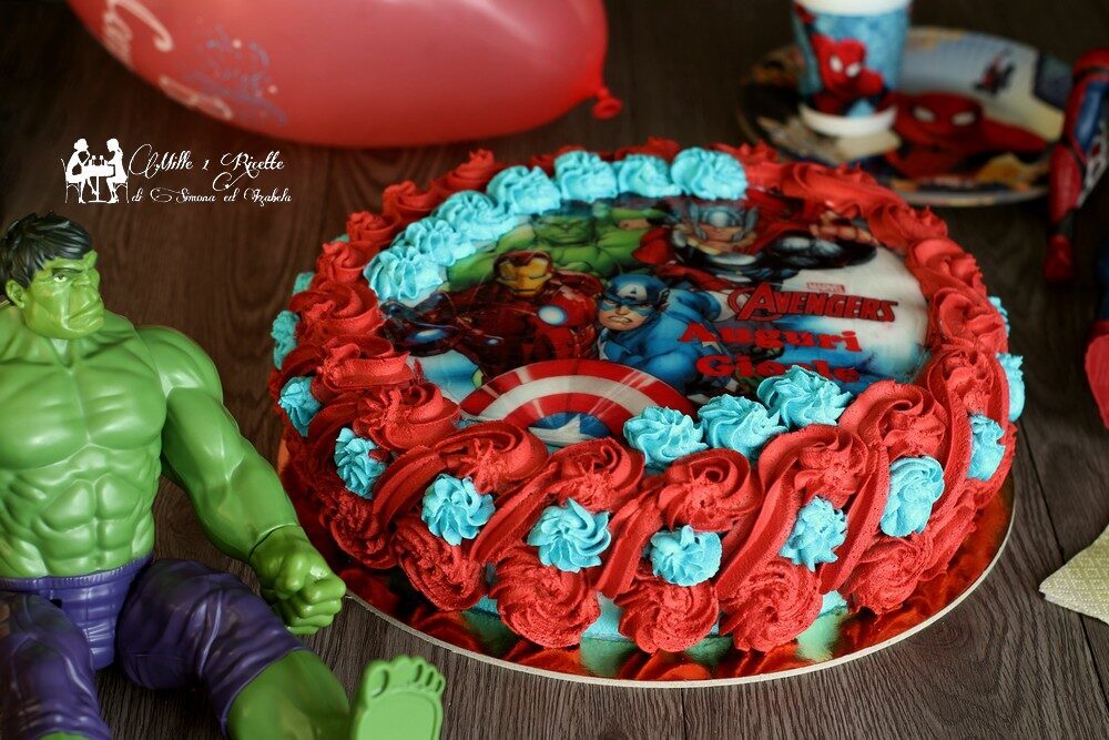 Torta di compleanno con crema kinder