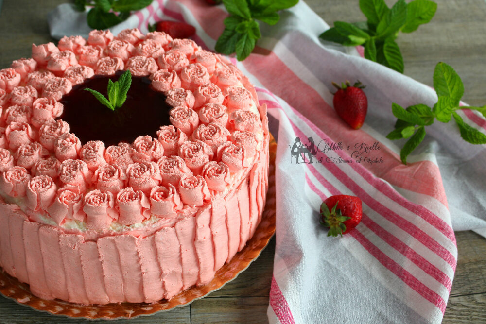 Torta di compleanno – farcita con crema al mascarpone e fragole