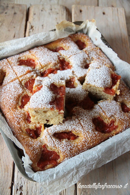 Torta di farro con marmellata di mele cotogne nel fornetto estense