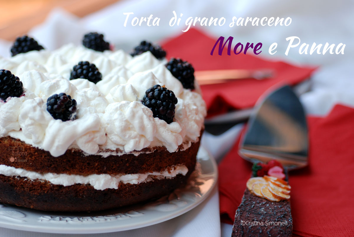 Torta di grano saraceno con confettura di more e panna