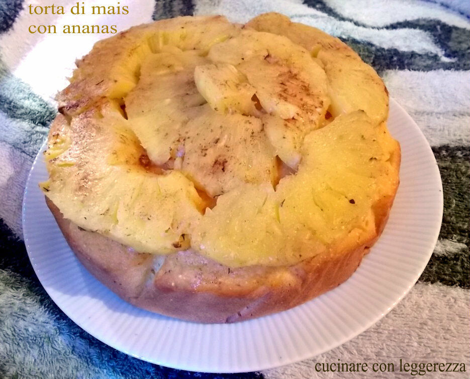 Torta di mais con ananas