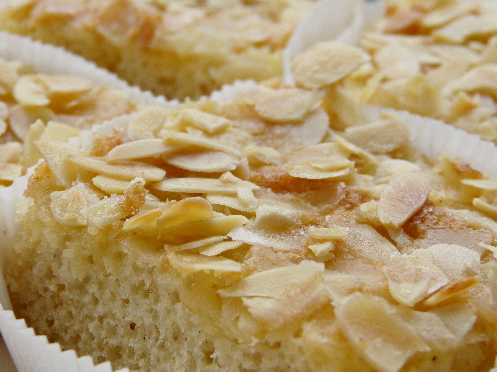 Torta di mandorle : 2 ricette veloci per realizzarla in casa