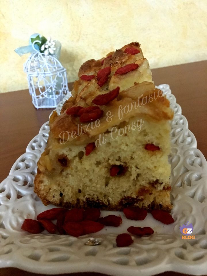 Torta di mele e bacche di goji
