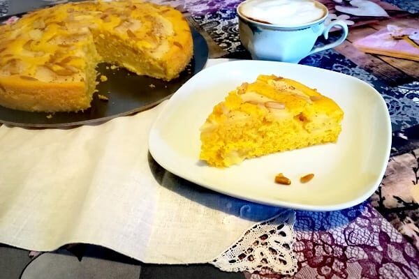 Torta di mele e carote con bimby: super soffice per giorni
