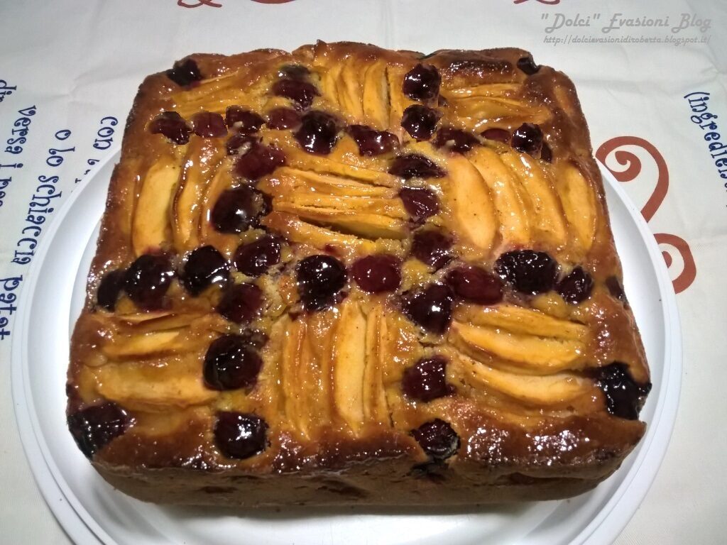 Torta di mele e ciliegie