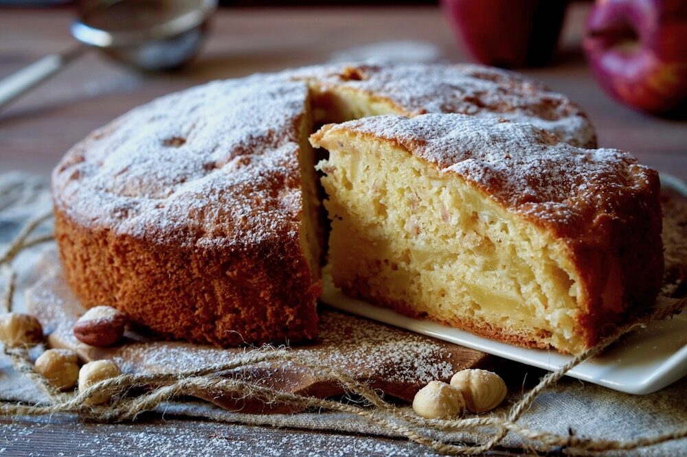 Torta di mele e nocciole