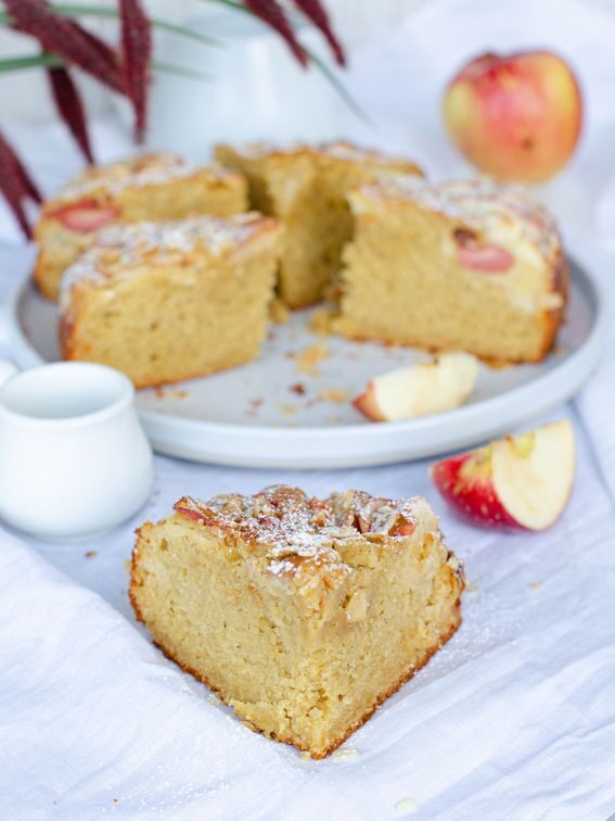Torta di mele e ricotta con farina di mandorle senza lattosio