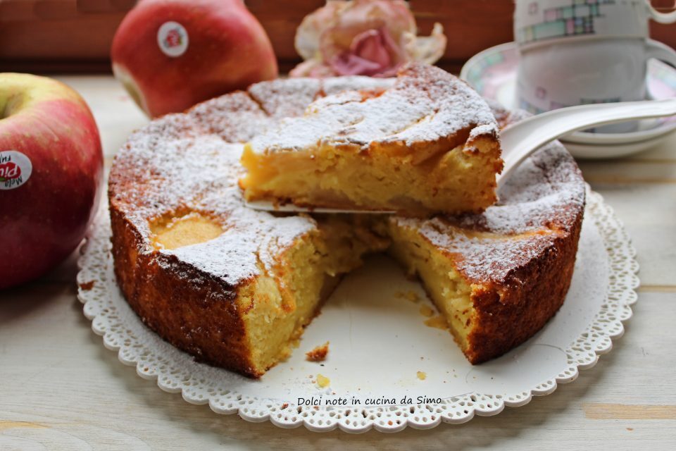 Torta di mele frullate