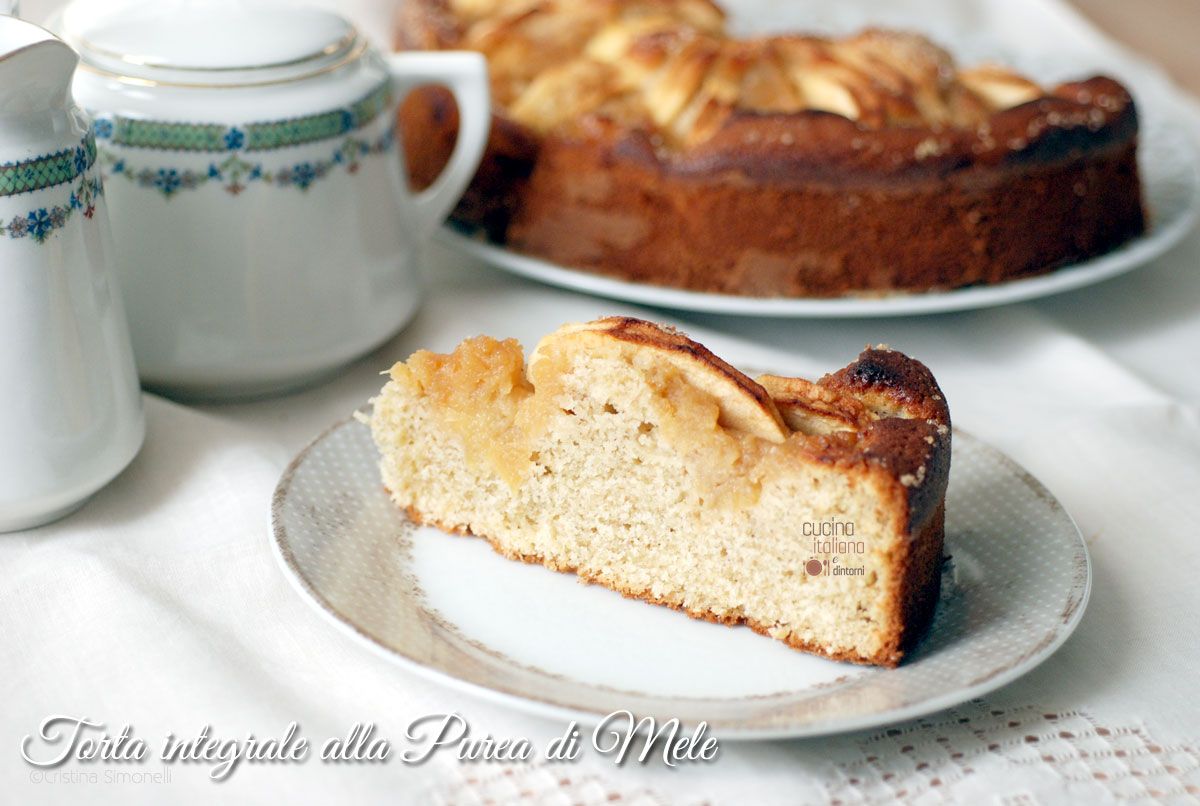 Torta di mele integrale con purea di mele e farina di avena