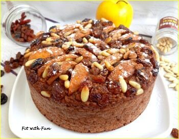 Torta di mele light con pinoli e uvetta